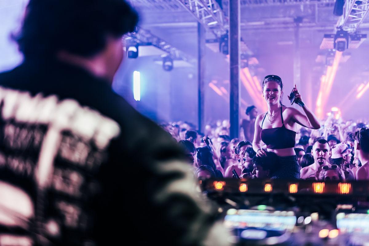 Loading... just a sec